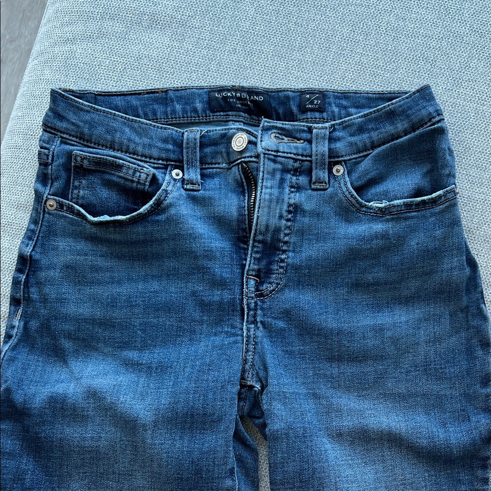 Lucky Brand Women's Blue Mid Rise Skinny Ava Jeans. size 4 / 27 Ankle